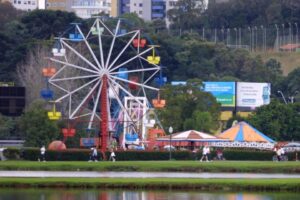Parque Barigui deve ganhar novo parque de diversões em Outubro