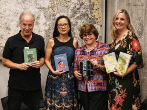 Com sessão de autógrafos e roda de conversa, editora In Verso realiza evento literário no primeiro sábado de fevereiro