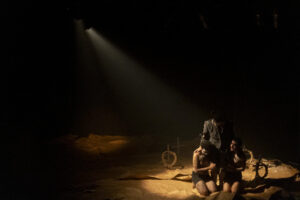 ‘Pilar de fogo’ Caos, questionamento e horror