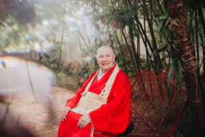 Monja Coen anuncia palestra em Curitiba na Ópera de Arame