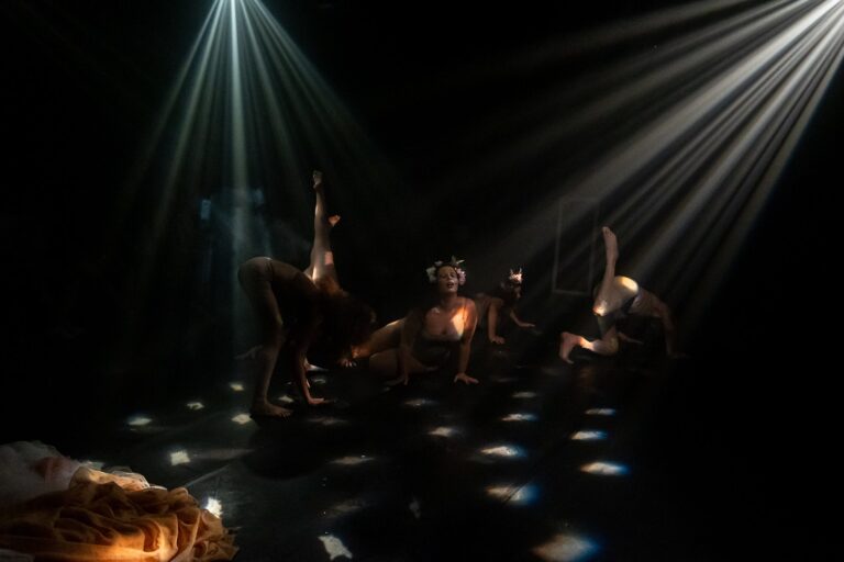 “ECO” e a celebração da arte pela Cia KÀ de Teatro