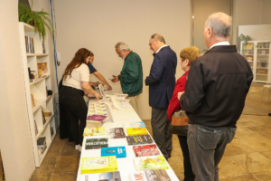 Editora Inverso comemora aniversário de 20 anos no Teatro Paiol