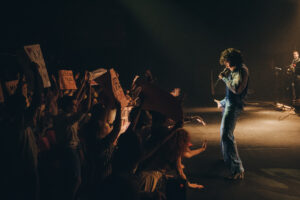 Estreias desta quinta-feira, dia 30 de maio, nos cinemas, “A Filha do palhaço”, “A Metade de Nós” e “Meu Sangue Ferve por Você”