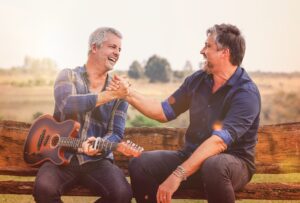 Victor & Leo retornam a Curitiba com show especial