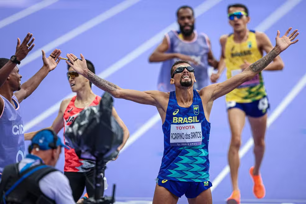 Incrível! Júlio Cesar fatura o ouro e bate recorde