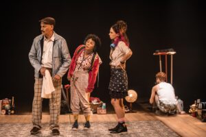 Pandorga Companhia de Teatro apresenta as peças “Juvenal, Pita e o Velocípede” e “Louise/os Ursos”, no Teatro EcoVilla RI Happy