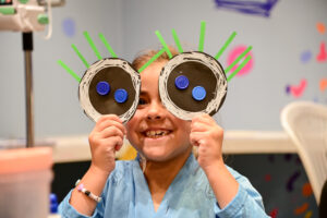 Exposição Caixa Mágica ressignifica recicláveis e desperta superpoderes infantis