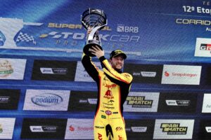 Campeão! Gabriel Casagrande conquista seu terceiro título na Stock Car