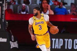 Anthony Davis se despede dos Lakers e é trocado para os Mavericks em negociação polêmica