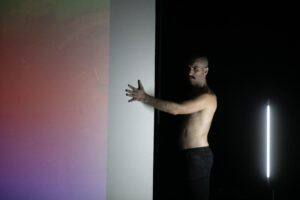 Da Argentina para o Brasil, chega ao Festival de Curitiba o espetáculo ‘No Estoy Solo’