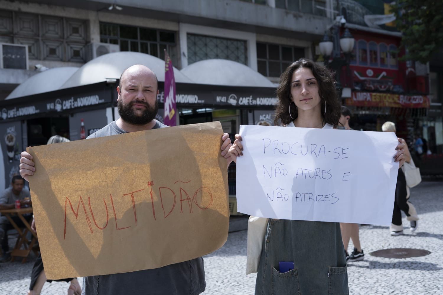 Teatro procura você: AP da 13 abre seletiva para pessoas comuns estrelarem novo espetáculo em Curitiba