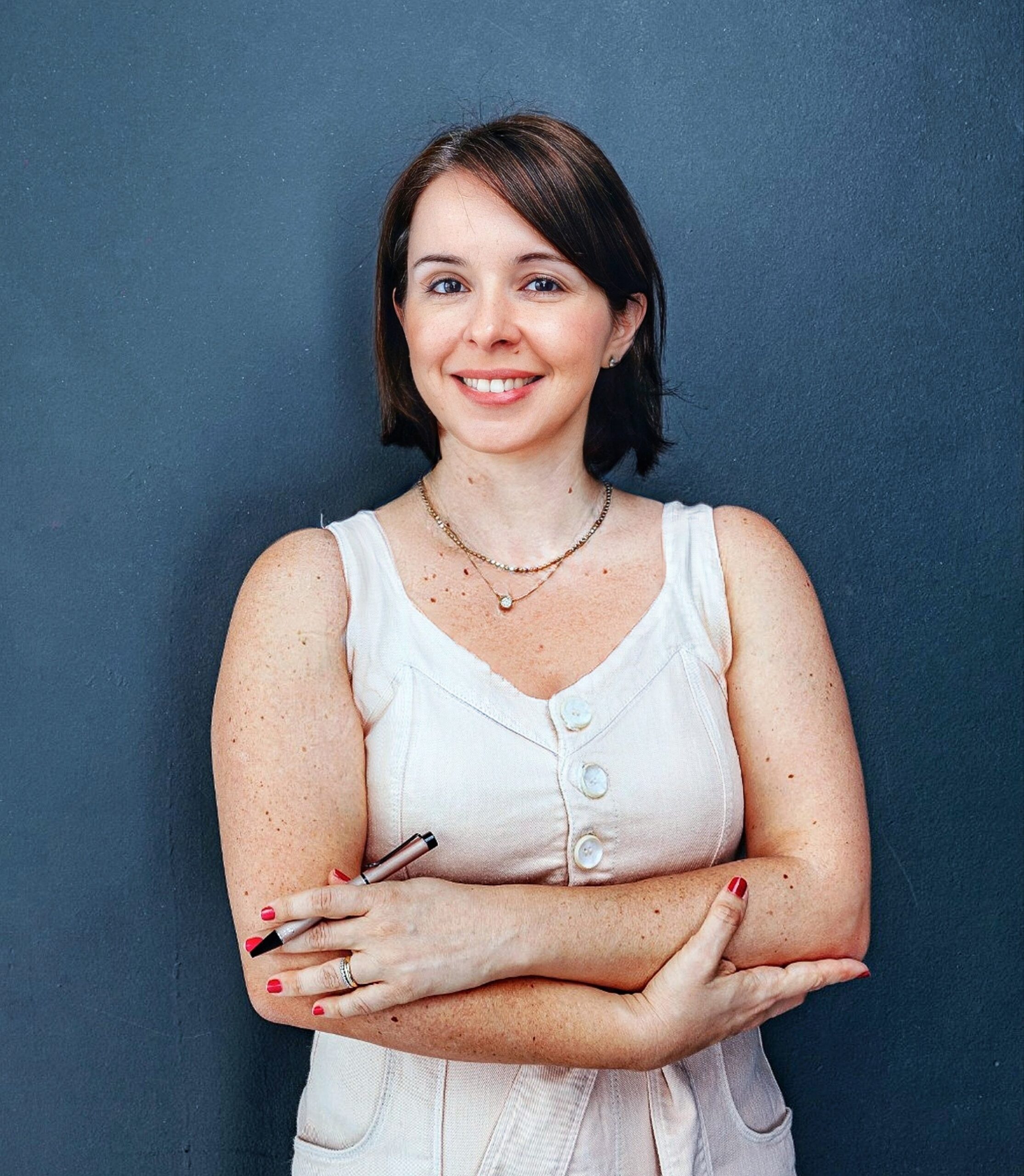 Flavia Camargo lança novo livro na Bienal do Rio e debate sobre maternidade e vivências femininas