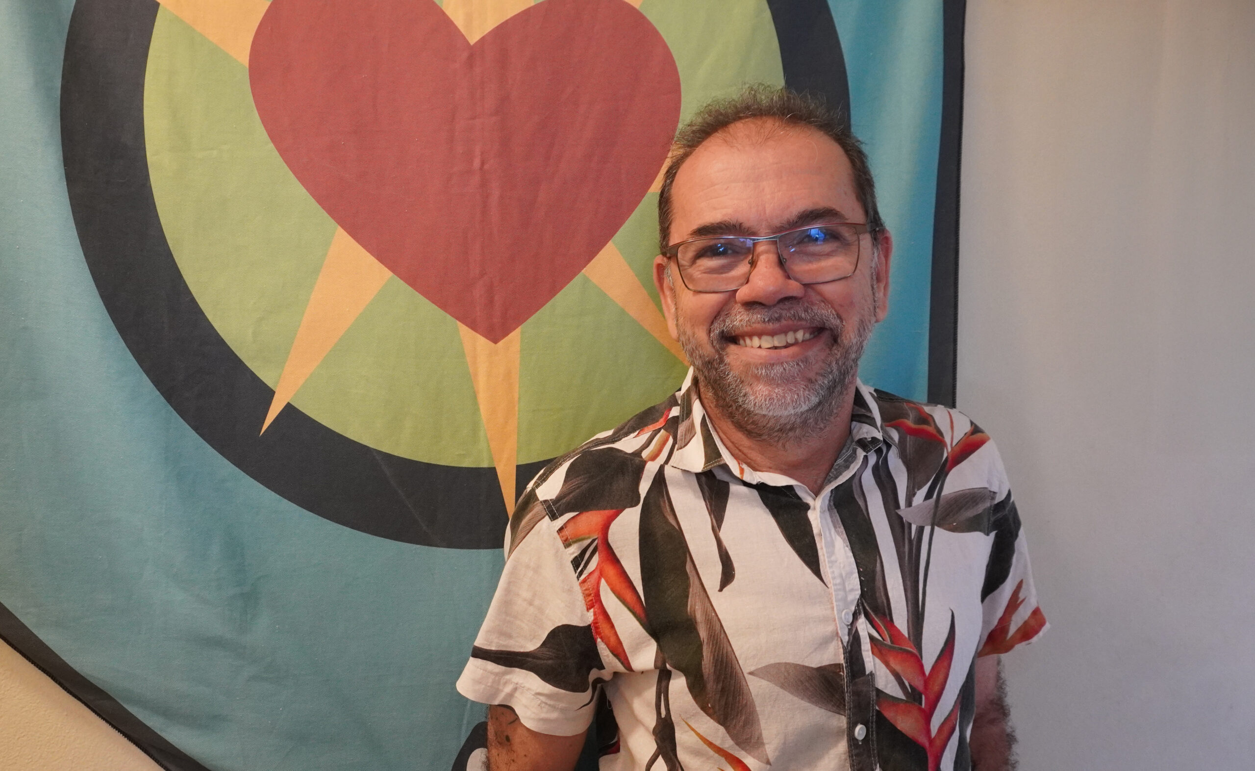 Toinho Castro lança ‘Nada existe’ na Flip 2025, livro que resgata memórias do Recife em prosa poética