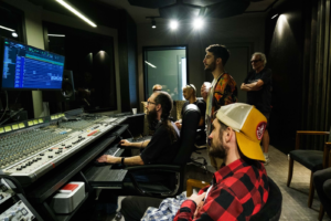 Rua da Música ganha o primeiro projeto musical gravado em estúdio