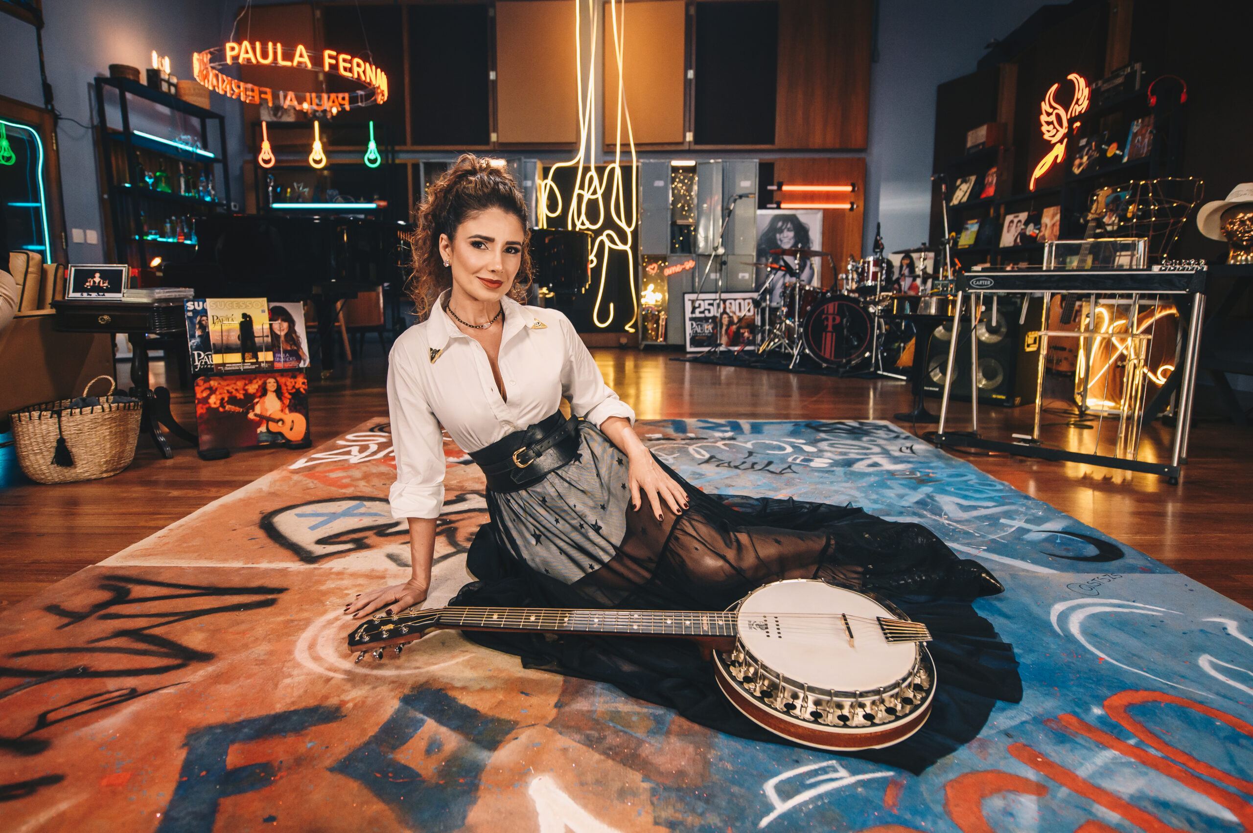 Paula Fernandes apresenta, nesta sexta-feira (17), show em Curitiba