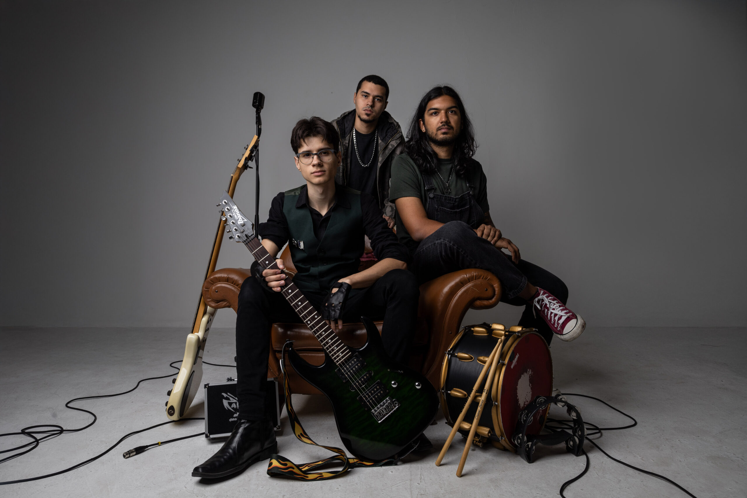 Espetáculo “Raivosos – Unindo Gerações do Rock!!!” celebra turnê do primeiro disco da banda, no Imperator