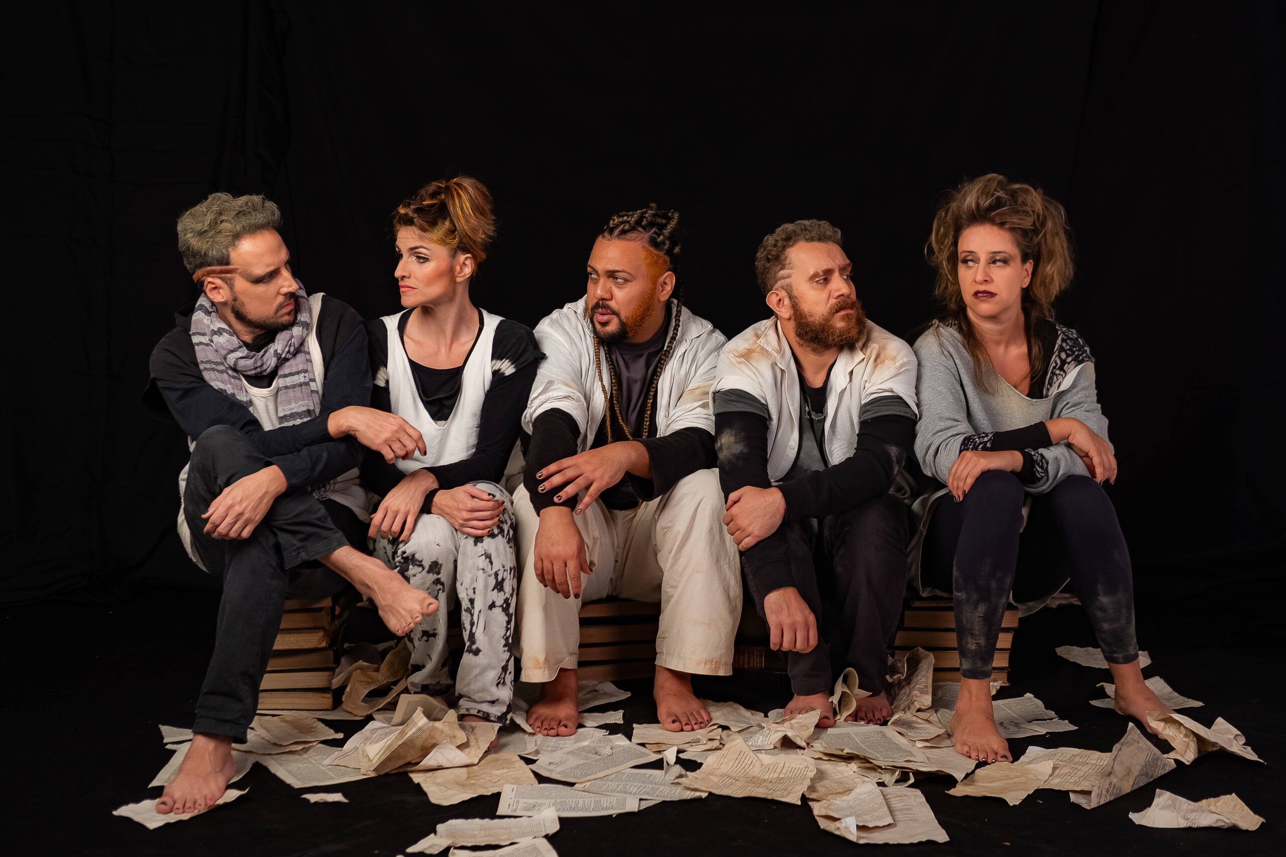 André Paes Leme dirige ‘como nos livros’, novo espetáculo do Bando de palhaços, que estreia no Sesc Copacabana