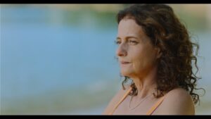 “Livros Restantes”, novo longa estrelado por Denise Fraga e dirigido por Marcia Paraiso, chega aos cinemas no dia 11 de Dezembro