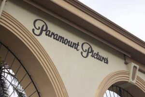 Paramount processa Warner após recusa da proposta de compra