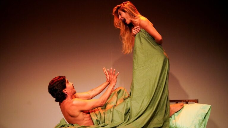 Bruna Griphao e André Gonçalves encenam a comédia romântica “O Dia Seguinte”, que estreia no Teatro dos Quatro