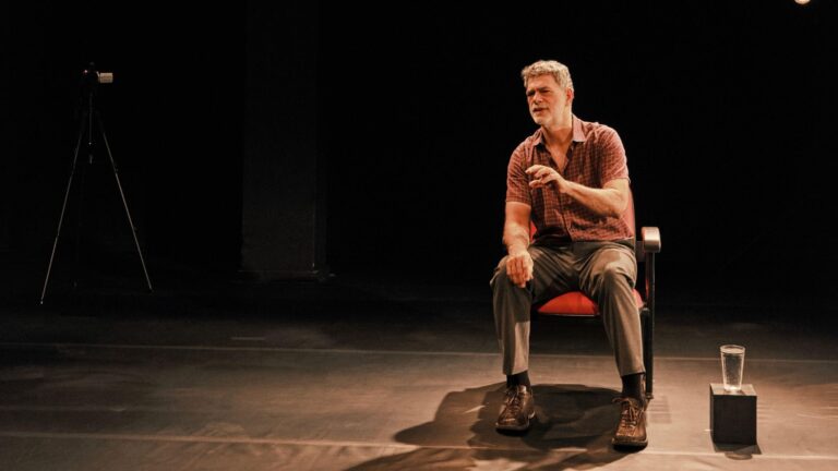 Festival de Curitiba terá espetáculos com Malu Galli, em “Mulher em Fuga”, e Du Moscovis, com “O Motociclista no Globo da Morte”