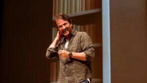 Marcelo Serrado em dose dupla: comédia “Terapia” chega à Ilha do Governador e a Nova Iguaçu