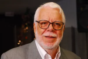 Morre o novelista Manoel Carlos aos 92 anos