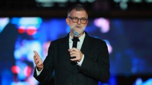 Maestria no Cinema: Paul Thomas Anderson vence Melhor Direção no Critics Choice 2026