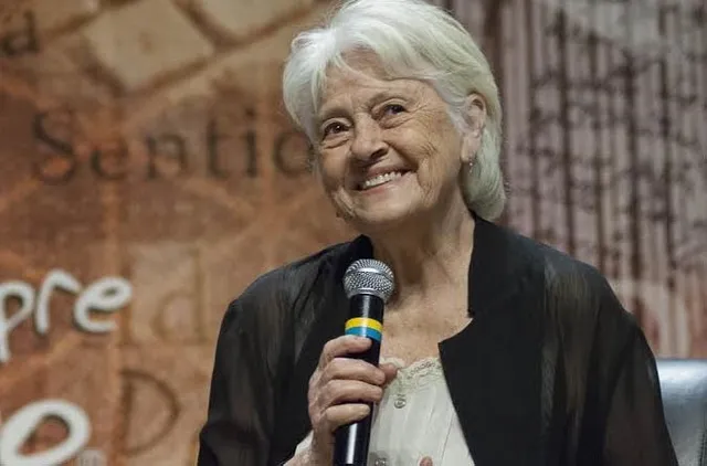 Adélia Prado sofre acidente em casa é hospitalizada