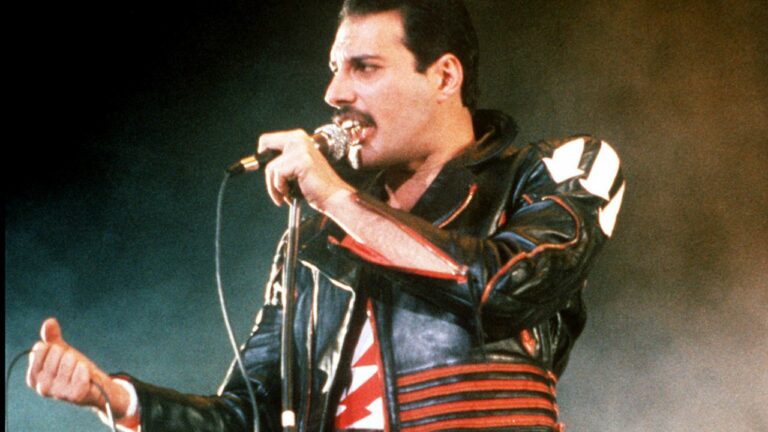 Mansão de Freddie Mercury segue a venda em Londres sem interessados em comprar