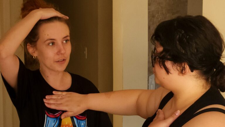 Apresentação de teatro gratuita da turma de adultos do Projeto Teatro na Vila Leonice acontece em 7 de fevereiro