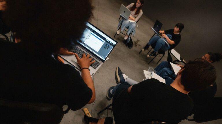 CAIXA Cultural Curitiba e a Cinemateca recebem o Ciclo de Oficinas – Mulheres do Audiovisual