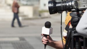 Do Papel à Nuvem: A era em que a notícia se caçava no grito e na sola do sapato