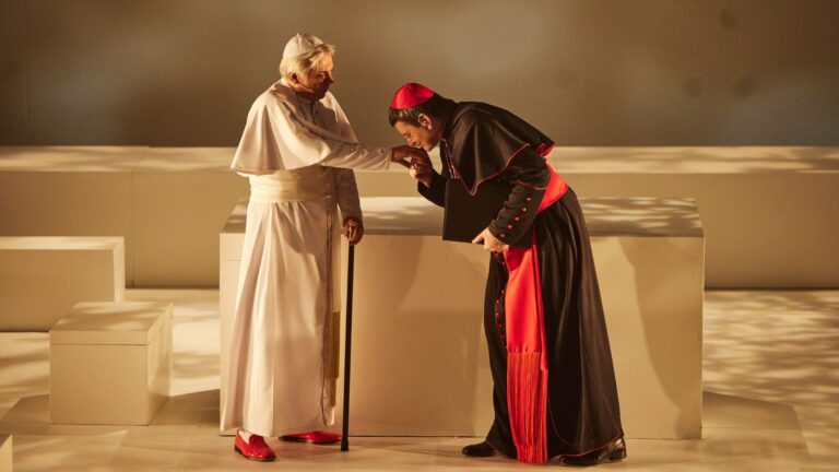 Premiado drama “Dois Papas” ganha montagem brasileira no Festival de Curitiba