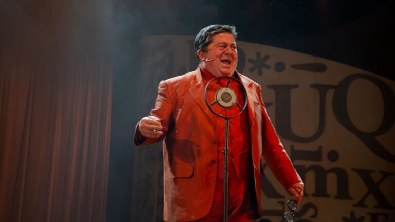 O musical “Chatô e os Diários Associados, 100 Anos de Paixão” faz nova temporada no Teatro Claro MAIS, em Copacabana