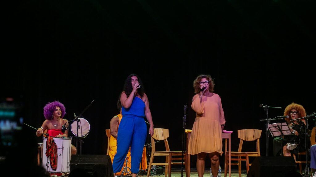 Projeto “Roda dos Suburbanistas” faz turnê pelo SESC no Rio, para celebrar 25 anos de história de samba suburbano