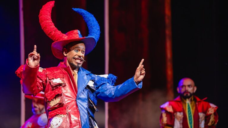 Espetáculo musical leva releitura amazônica do clássico de Shakespeare  a partir da ótica do Boi Bumbá à CAIXA Cultural Curitiba