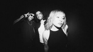 Tubos de Curitiba se transformam em palco no novo clipe da Favourite Dealer