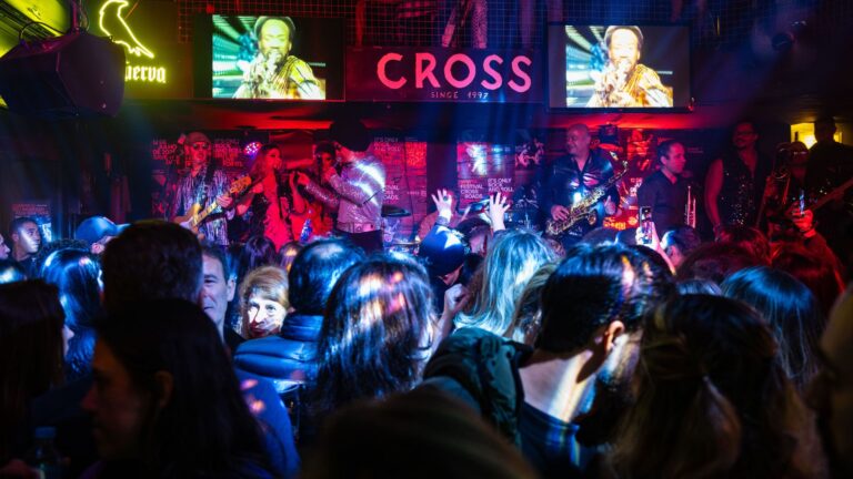 Crossroads Blues & Classics transforma as quintas de maio em um circuito dedicado ao blues em Curitiba