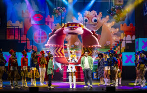 Musical “Espelho Mágico” encerra comemorações dos 60 anos da TV Globo com superprodução no Rio