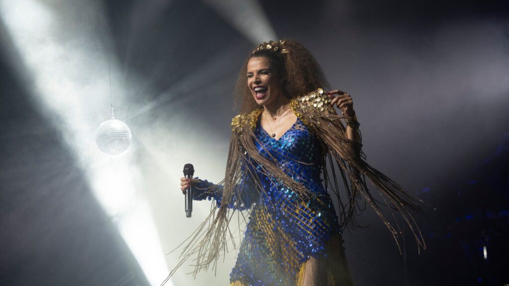 Vanessa da Mata apresenta turnê “Todas Elas” em Curitiba