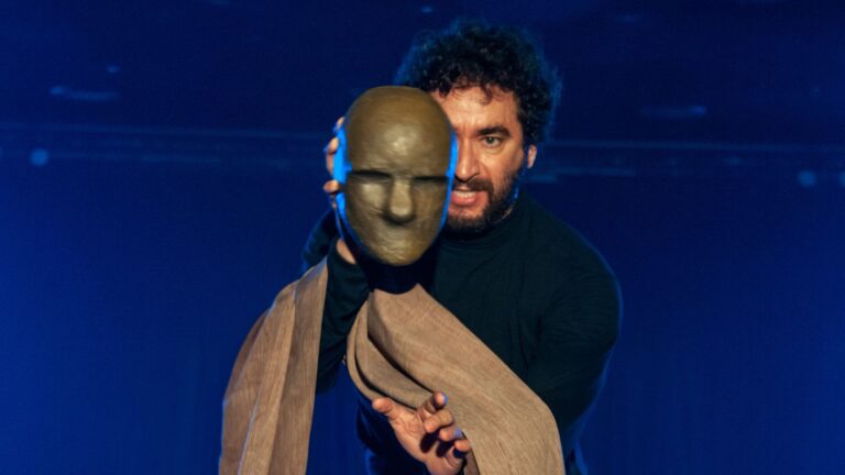 “Iago” celebra sete anos em cartaz com temporada no Teatro Futuros – Arte e Tecnologia, no Flamengo