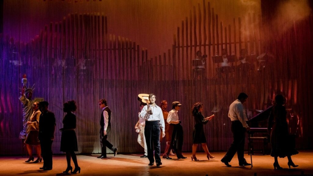 Musical sobre a vida e obra de Tom Jobim chega a Curitiba nos dias 30 e 31 de maio
