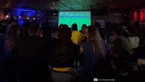 Brasil x Escócia: Crossroads terá entrada gratuita e double de chope para jogo decisivo nesta quarta-feira