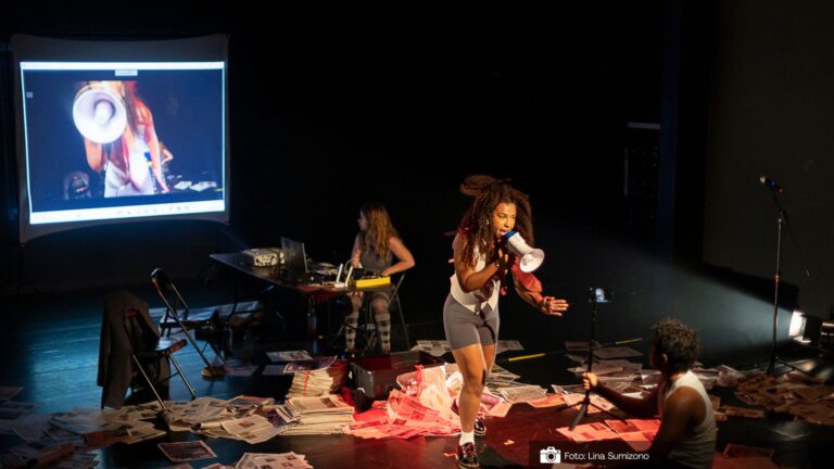 Garalhufa estreia segunda temporada de “BEIJO E ASFALTO” no Teatro Cleon Jacques após sucesso de público