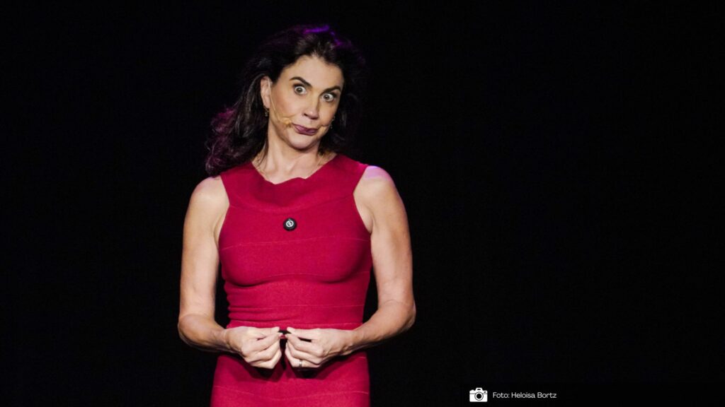 Neste fim de semana, comédia “Da Puberdade à Menopausa”, com Angela Dippe, tem apresentações no Guairinha
