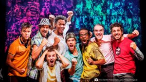 Da arquibancada para os palcos: Quando o futebol inspira o teatro