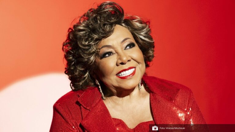 Alcione anuncia show especial em Curitiba