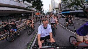 São Paulo e Curitiba, promovem programação que combina passeio ciclístico e música, neste domingo, 30 de agosto