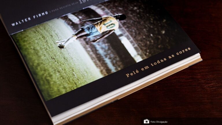 Livro sobre fotografias icônicas de Pelé ganha versão acessível para pessoas cegas e com baixa visão